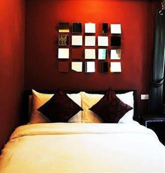 Focal Local Bed & Breakfast Banguecoque Exterior foto