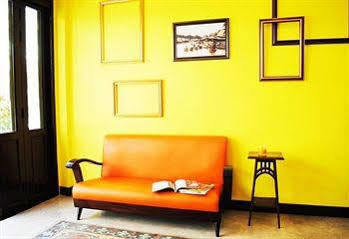 Focal Local Bed & Breakfast Banguecoque Exterior foto